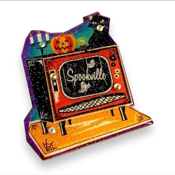 Spookville Retro TV Brooch by Rosie Rose Parker Meggie The Witch Collection - Picture 2 of 2